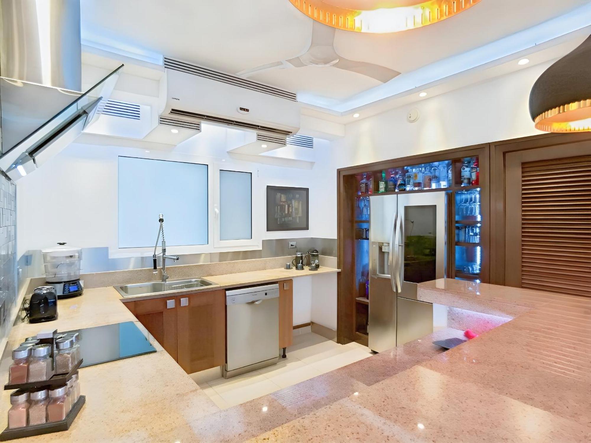 Apartment Luxury Duplex -4 Pers- 2mn Beach&5th Av, Pool, Gym *